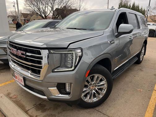 2023 GMC Yukon XL SLT