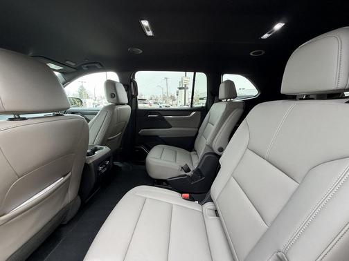 2024 GMC Acadia FWD Elevation