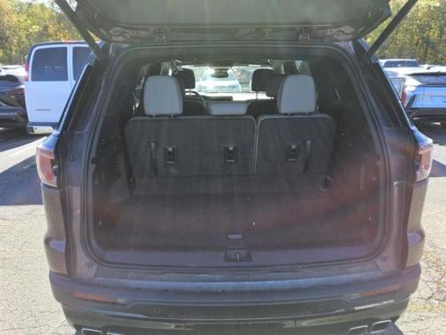 2024 GMC Acadia FWD Elevation