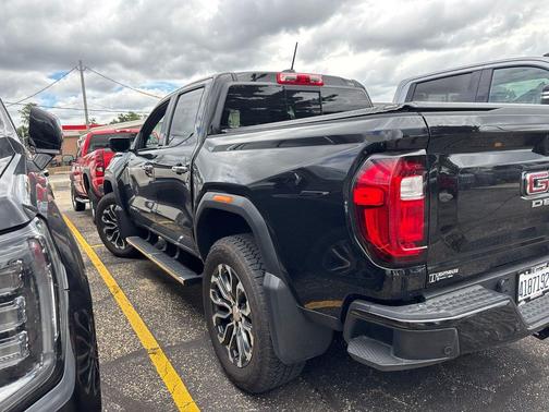 Onyx Black 2025 GMC Canyon Denali