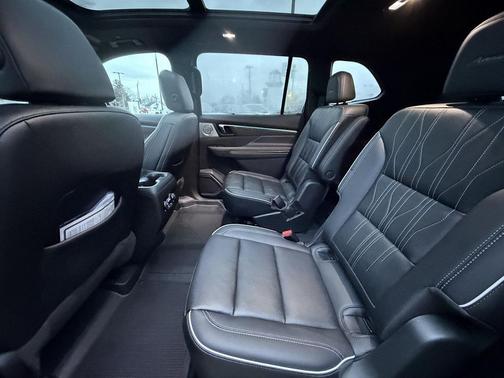 2025 Buick Enclave Avenir FWD