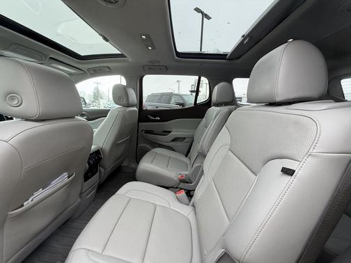 2021 GMC Acadia AWD SLT