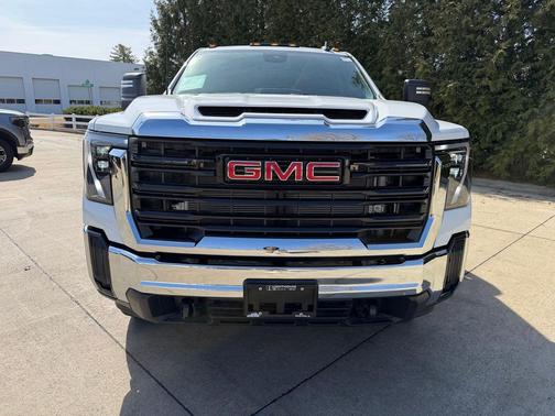Summit White 2026 GMC Sierra 3500 Base