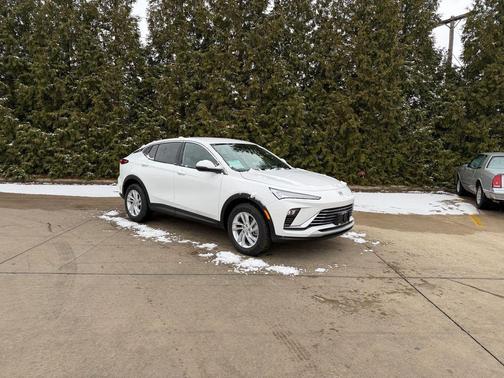 Summit White 2026 Buick Envista Preferred FWD SUV