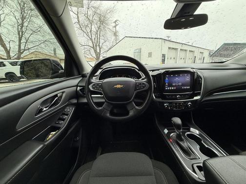 2021 Chevrolet Traverse LT Cloth