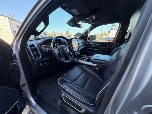 Billet Silver Metallic Clearcoat 2023 RAM 1500 Laramie