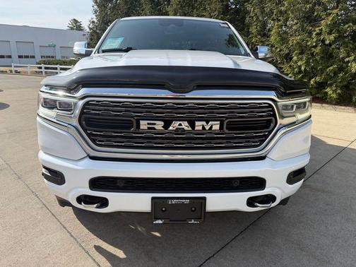 Ivory White Tri-Coat Pearlcoat 2021 RAM 1500 Limited