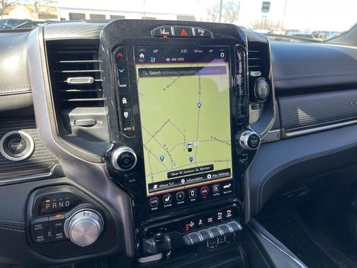 Ivory White Tri-Coat Pearlcoat 2021 RAM 1500 Limited