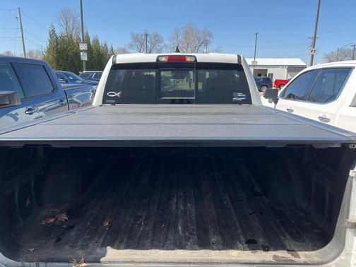 Ivory White Tri-Coat Pearlcoat 2021 RAM 1500 Limited