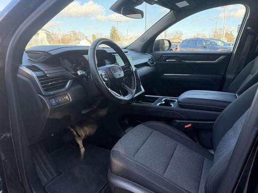 2025 GMC Acadia AWD Elevation