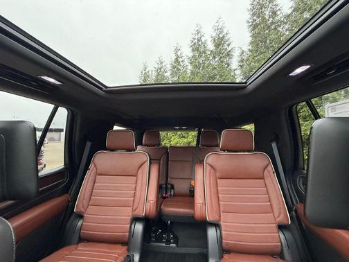 White Frost Tricoat 2023 GMC Yukon Denali Ultimate