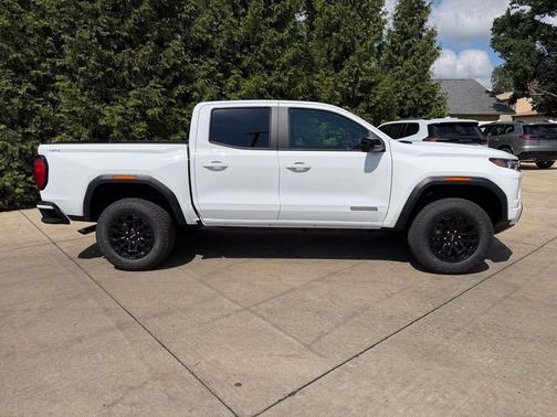 Summit White 2026 GMC Canyon Elevation
