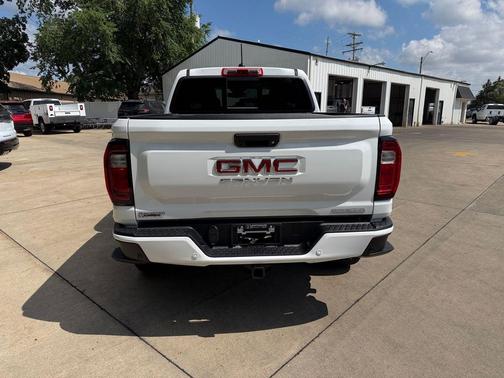 Summit White 2026 GMC Canyon Elevation