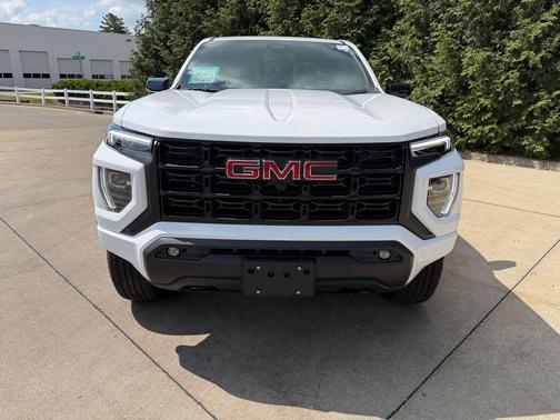 Summit White 2026 GMC Canyon Elevation