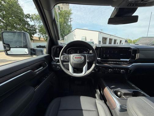 Glacier White Tricoat 2026 GMC Sierra 2500 SLT