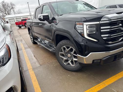 2022 GMC Sierra 1500 SLT