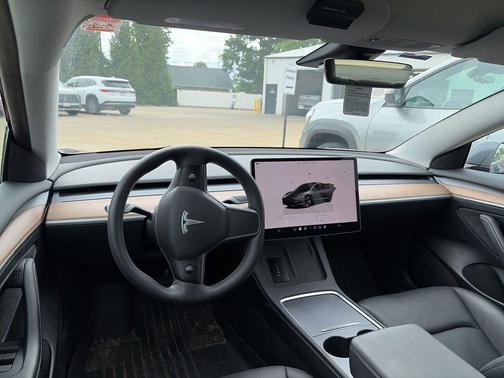 Gray 2023 Tesla Model 3 Standard Range