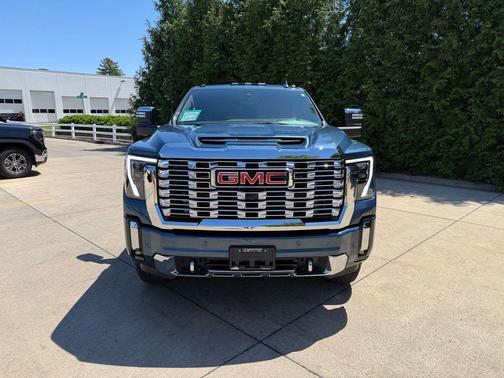 Downpour Metallic 2024 GMC Sierra 2500 Denali