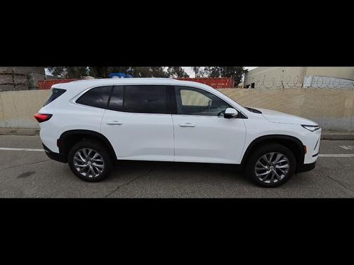 2025 Buick Enclave Preferred FWD