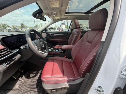 Iridescent White Tricoat 2026 Buick Envision Sport Touring AWD