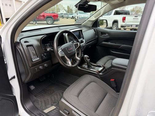 Summit White 2022 GMC Canyon Elevation