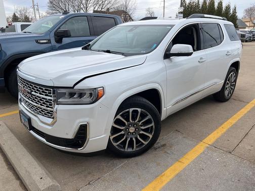 2022 GMC Acadia Denali