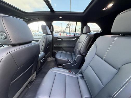 2026 GMC Acadia Elevation AWD