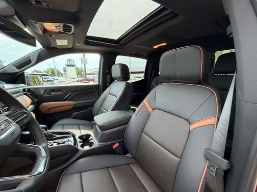Volcanic Red Tintcoat 2026 GMC Canyon AT4