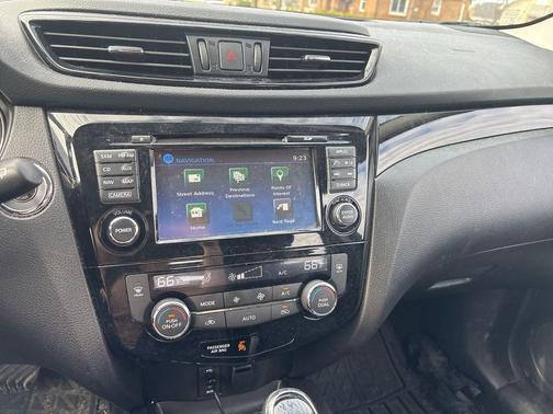 2017 Nissan Rogue Sport SV