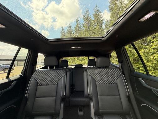 Ebony Twilight Metallic 2026 GMC Acadia Denali