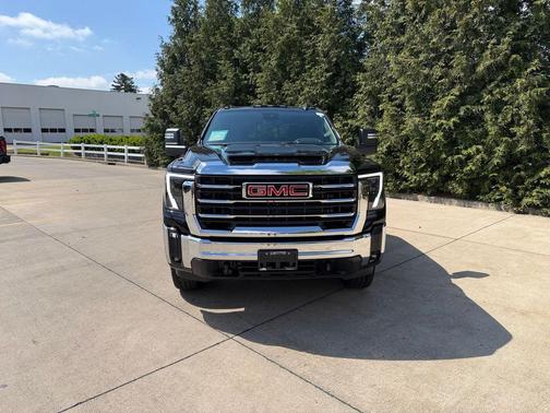 Onyx Black 2026 GMC Sierra 2500 SLE
