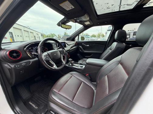 Iridescent Pearl Tricoat 2020 Chevrolet Blazer RS