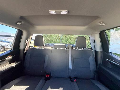 Onyx Black 2024 GMC Sierra 1500 SLE