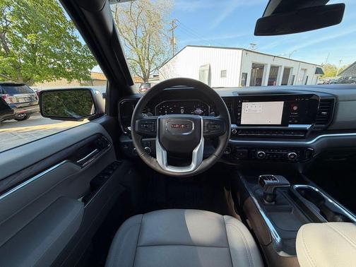 Volcanic Red Tintcoat 2025 GMC Sierra 1500 SLT