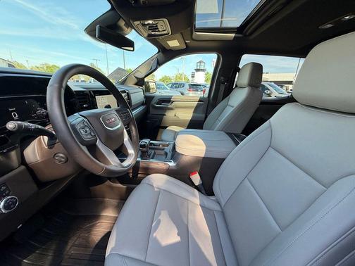 Volcanic Red Tintcoat 2025 GMC Sierra 1500 SLT