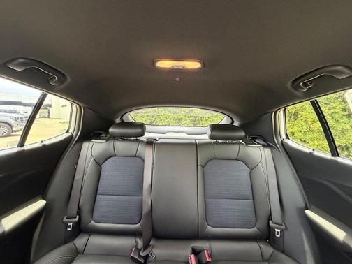Summit White 2026 Buick Envista Preferred FWD