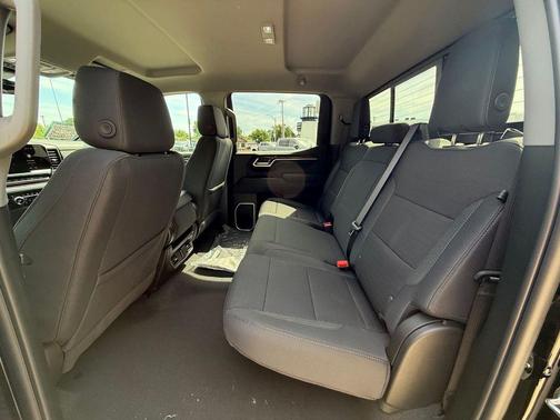 Onyx Black 2026 GMC Sierra 1500 SLE