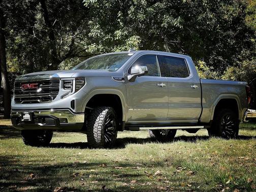 Sterling Metallic 2026 GMC Sierra 1500 SLT