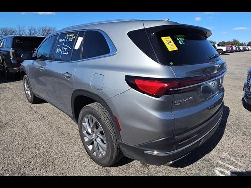 2025 Buick Enclave Preferred FWD