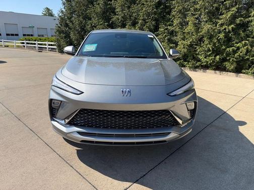 Moonstone Gray Metallic 2025 Buick Envista Avenir FWD