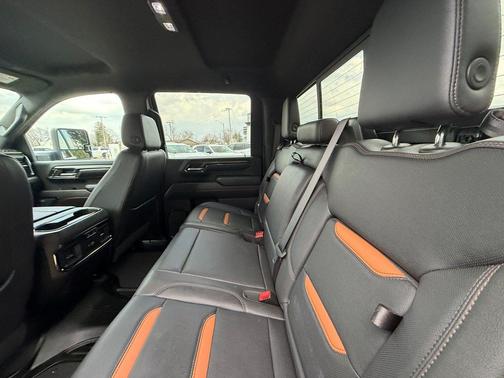 2024 GMC Sierra 2500 AT4