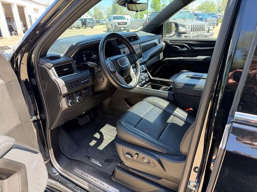 Onyx Black 2023 GMC Yukon Denali
