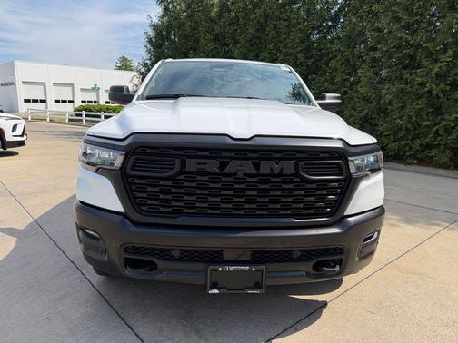 Bright White Clearcoat 2025 RAM 1500 Warlock Crew Cab 4x4 5'7' Box