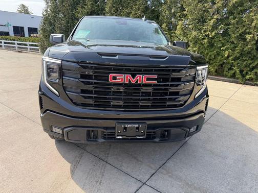 Onyx Black 2026 GMC Sierra 1500 Elevation