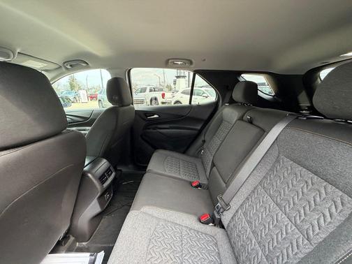 Blue Glow Metallic 2023 Chevrolet Equinox 1LT