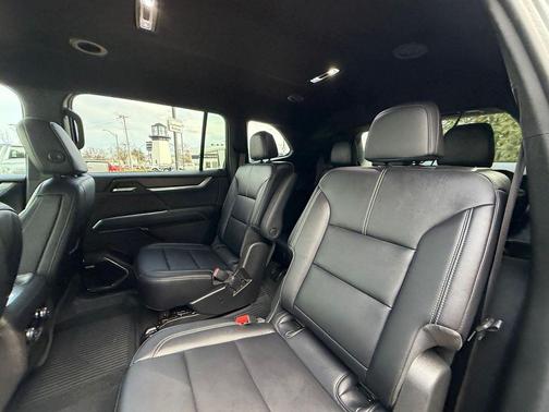 2025 GMC Acadia AWD Elevation