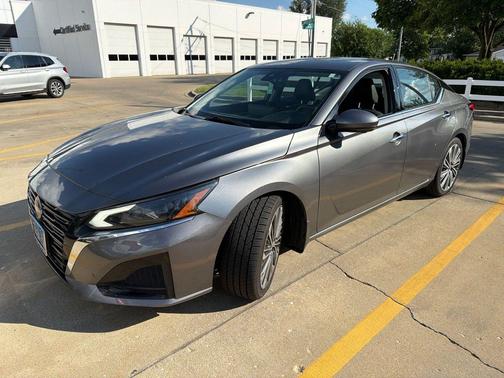 Gun Metallic 2023 Nissan Altima 2.5 SL