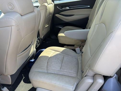 Pepperdust Metallic 2018 Buick Enclave Premium