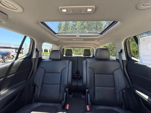 Volcanic Red Tintcoat 2023 GMC Acadia AWD SLT