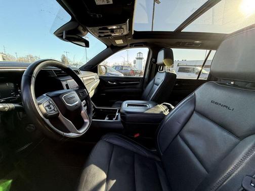2024 GMC Yukon XL Denali
